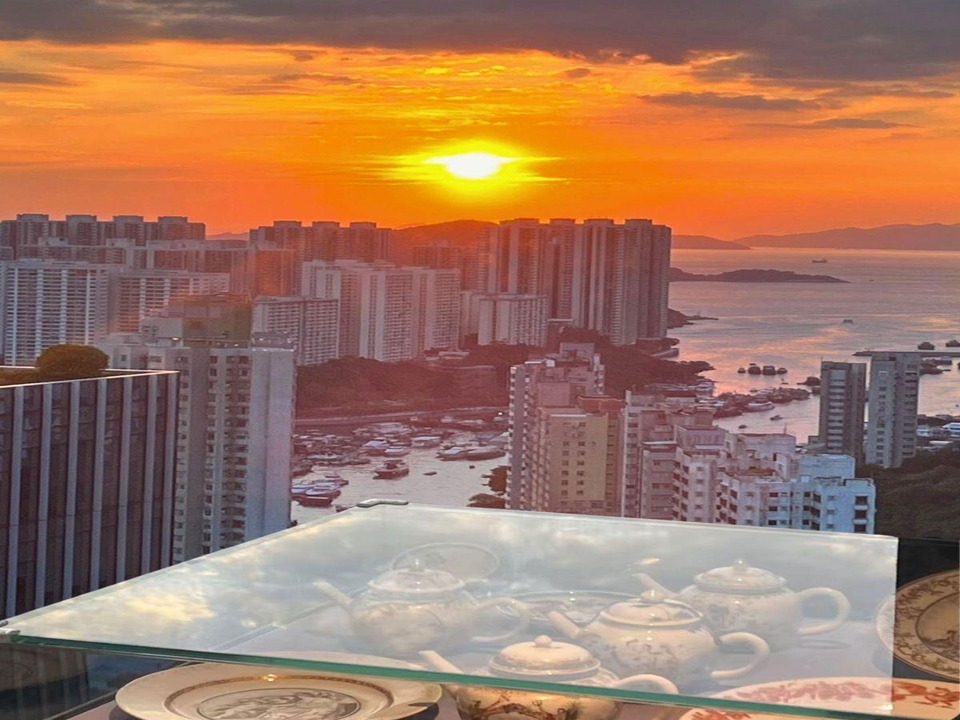 双茗汇咖啡厅日落风景
