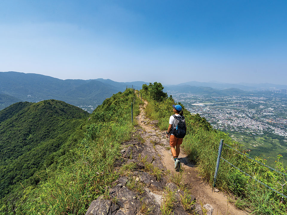 放慢步伐向前踏上大刀屻