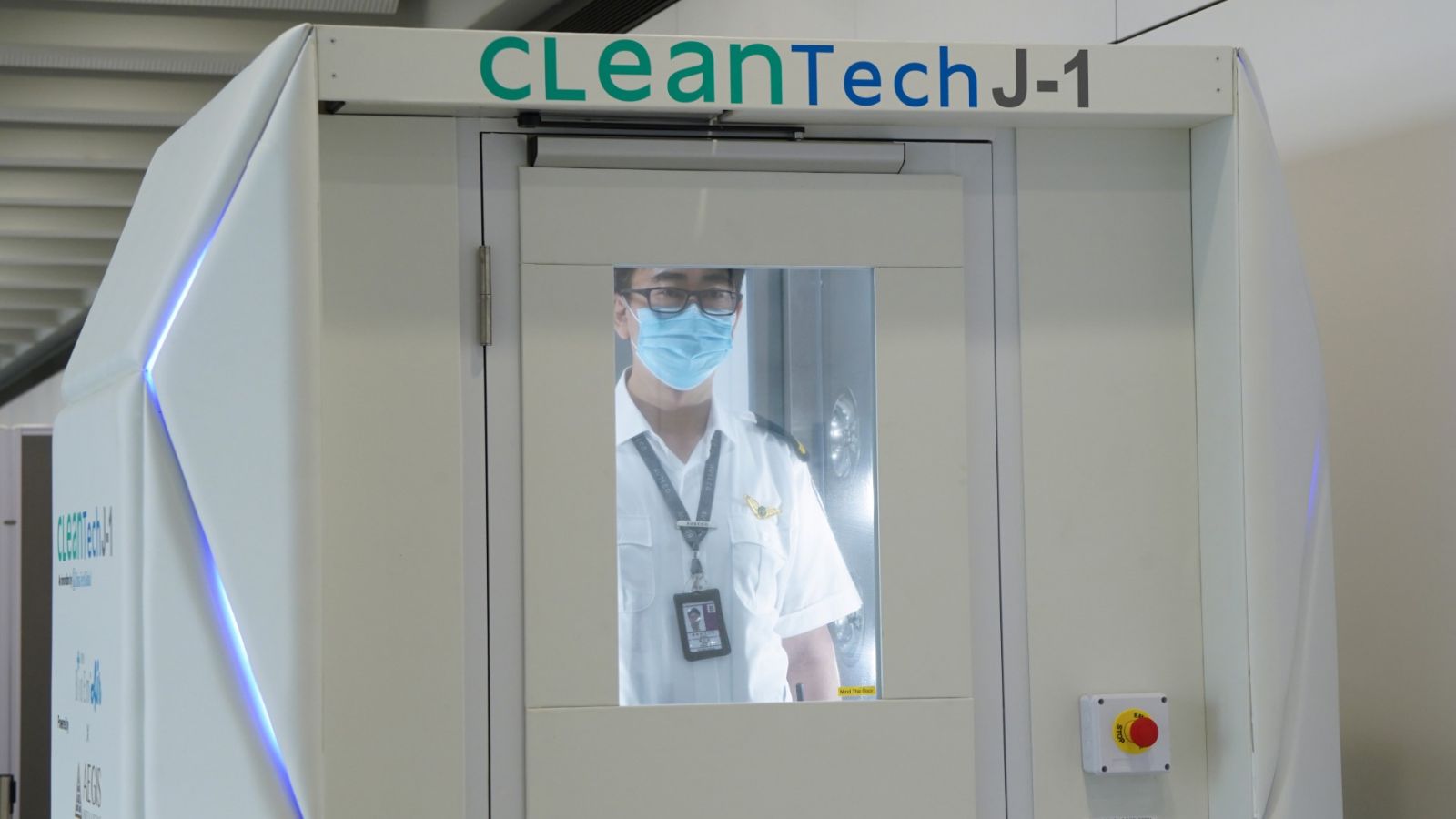 HKIA Applies Advanced Technology to Step Up Disinfection Against COVID-19 (c)