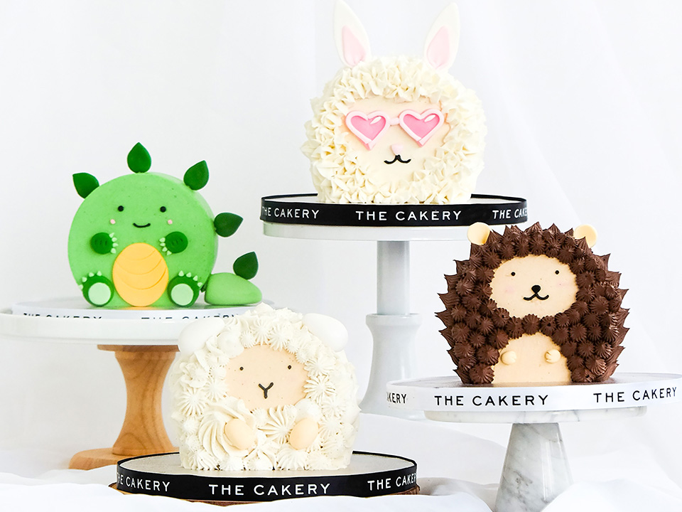 有趣可爱的The Cakery卡通造型蛋糕，包括恐龙、刺猬、羊和草泥马等造型。 