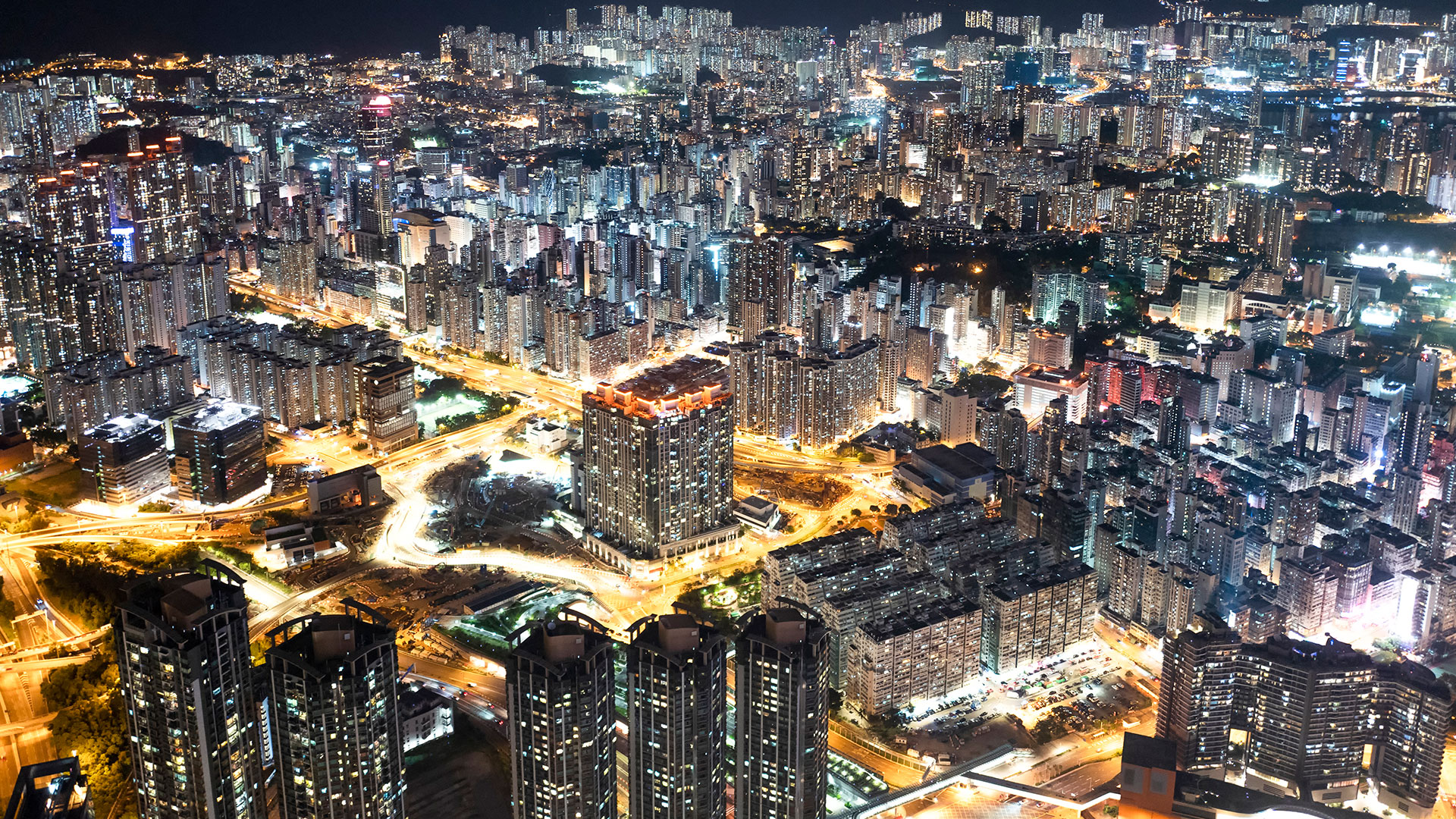 本地摄影师与莱卡相机下的香港