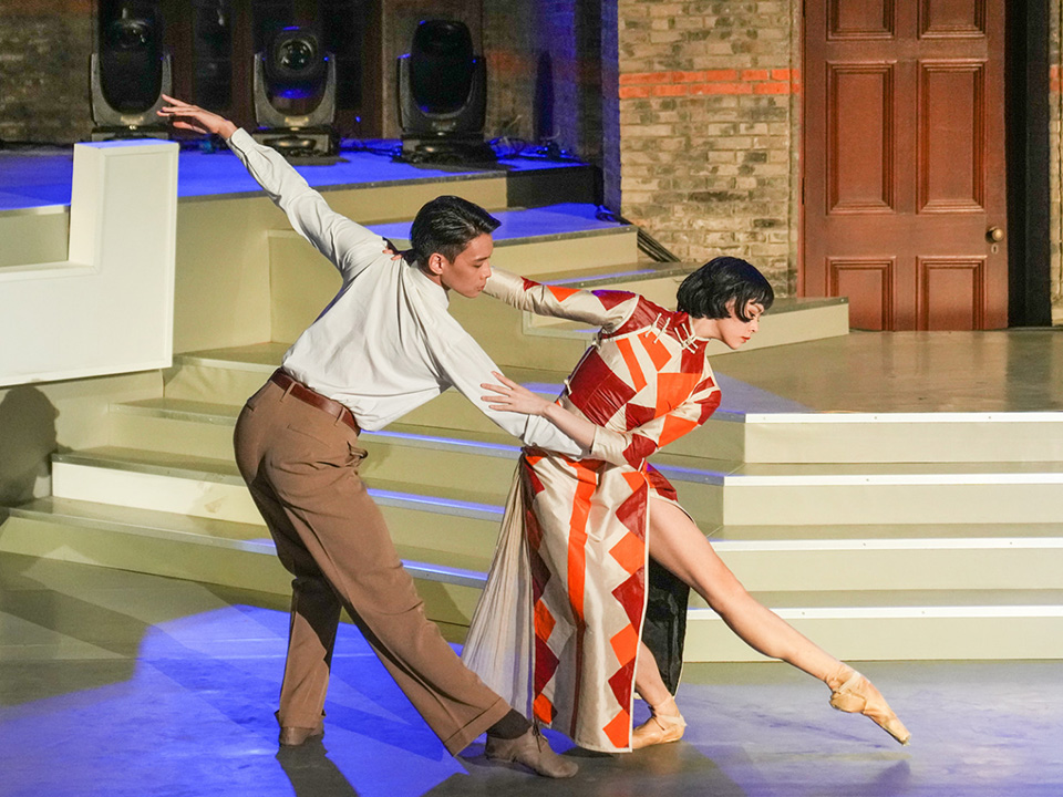 香港艺术节展示多元国际及本地艺术表演。