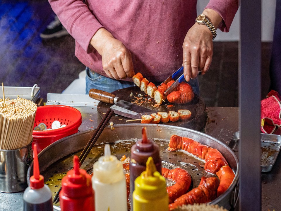street-food-stalls-960x720-b