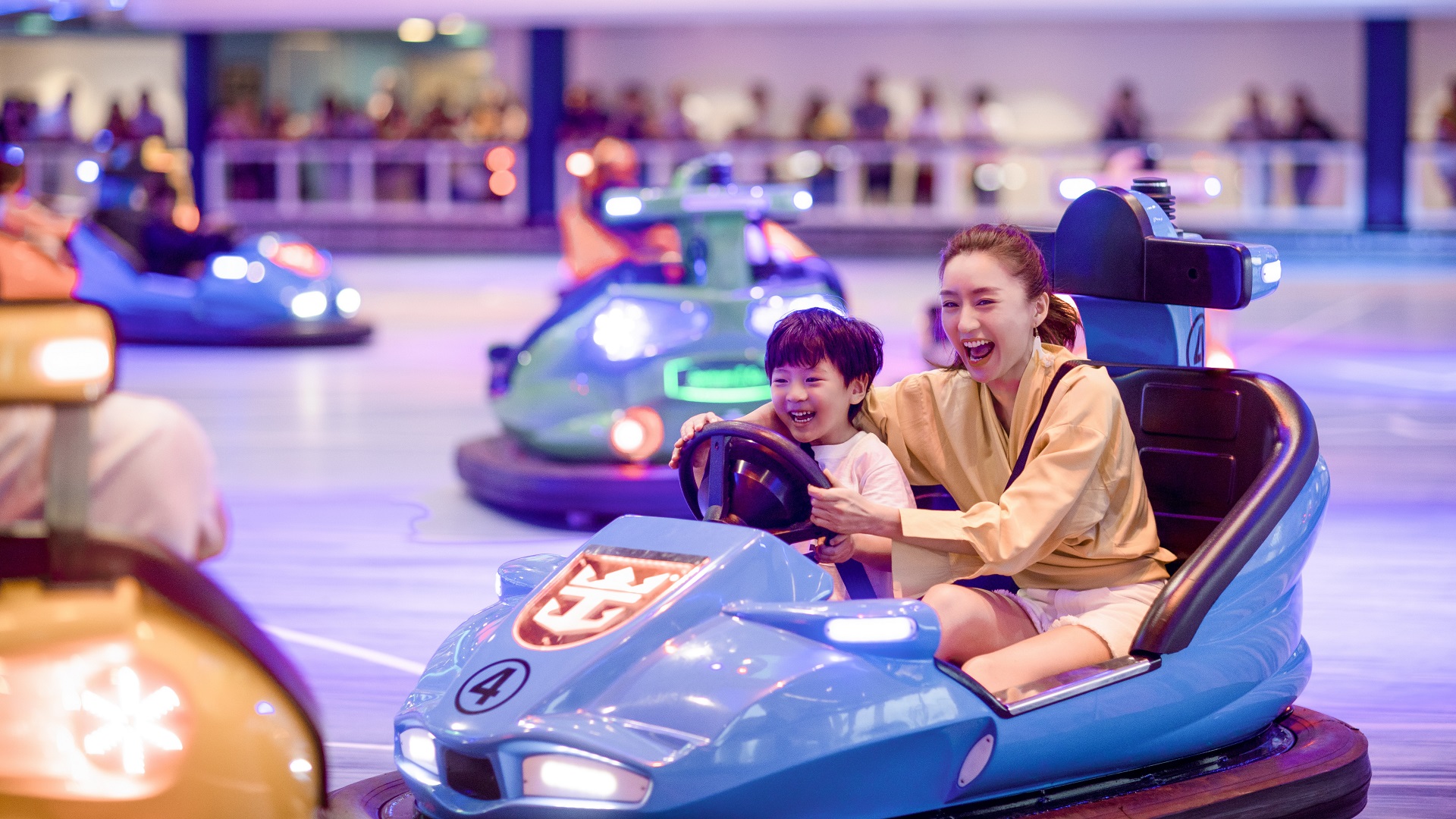 皇家加勒比国际游轮船上的碰碰车