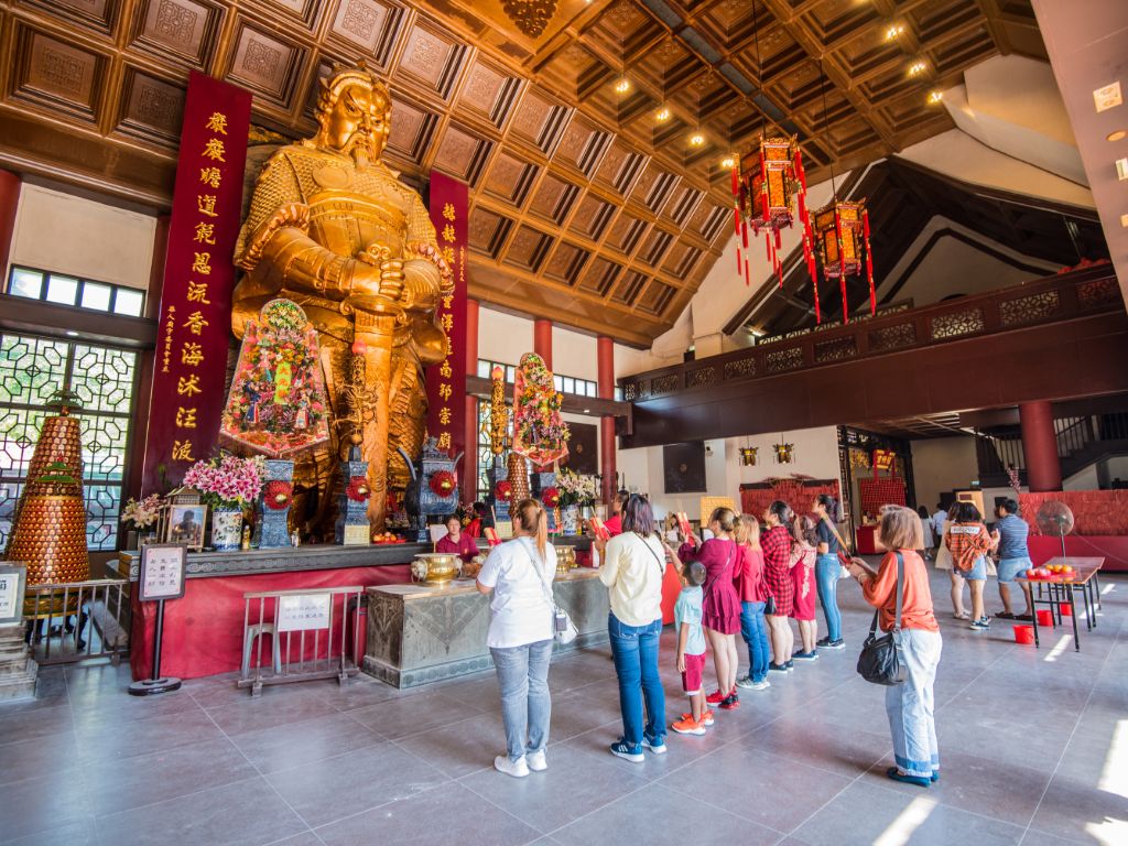 洗涤心灵，走一趟寺庙之旅