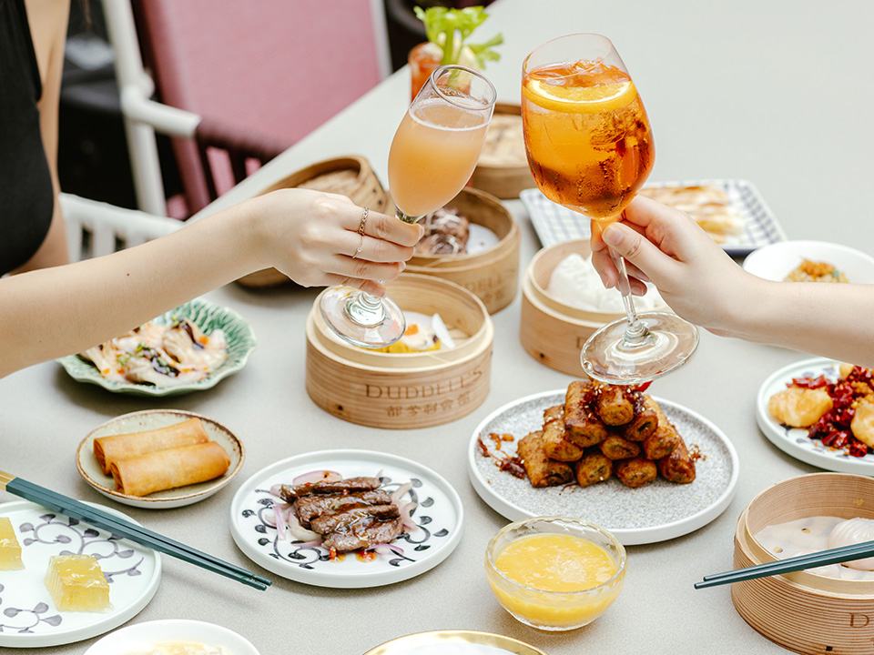都爹利会馆在周末有无限量供应的点心早午餐。