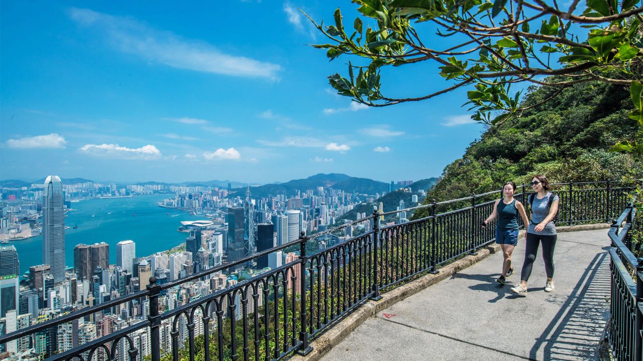 带孩子登山远足