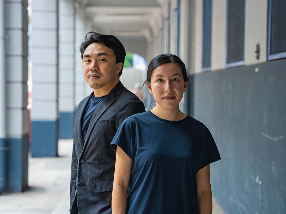 丁慧中和谢怡邦在旧油麻地警署