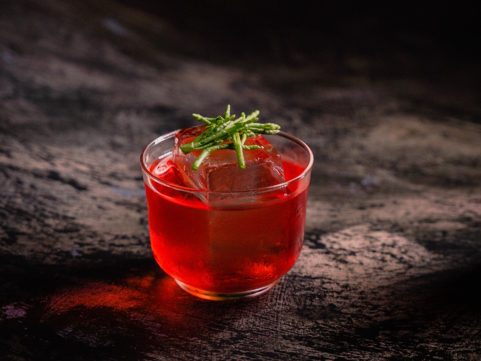 由可持续发展酒吧供应的鸡尾酒