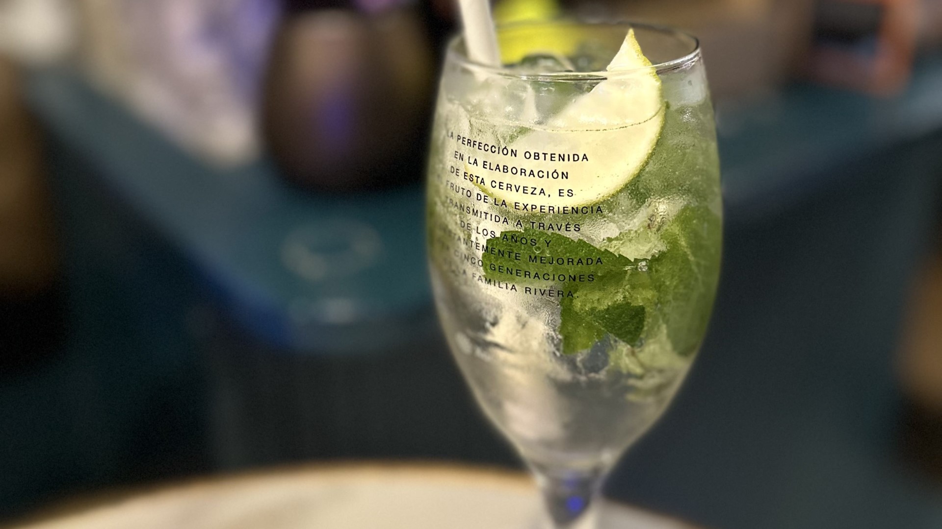 Bella Lee调制的开胃酒清爽宜人。