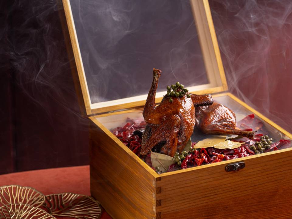 红轩 - 富豪机场酒店