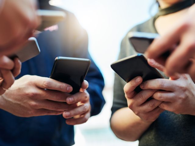 旅游app、电话卡，出行好帮手