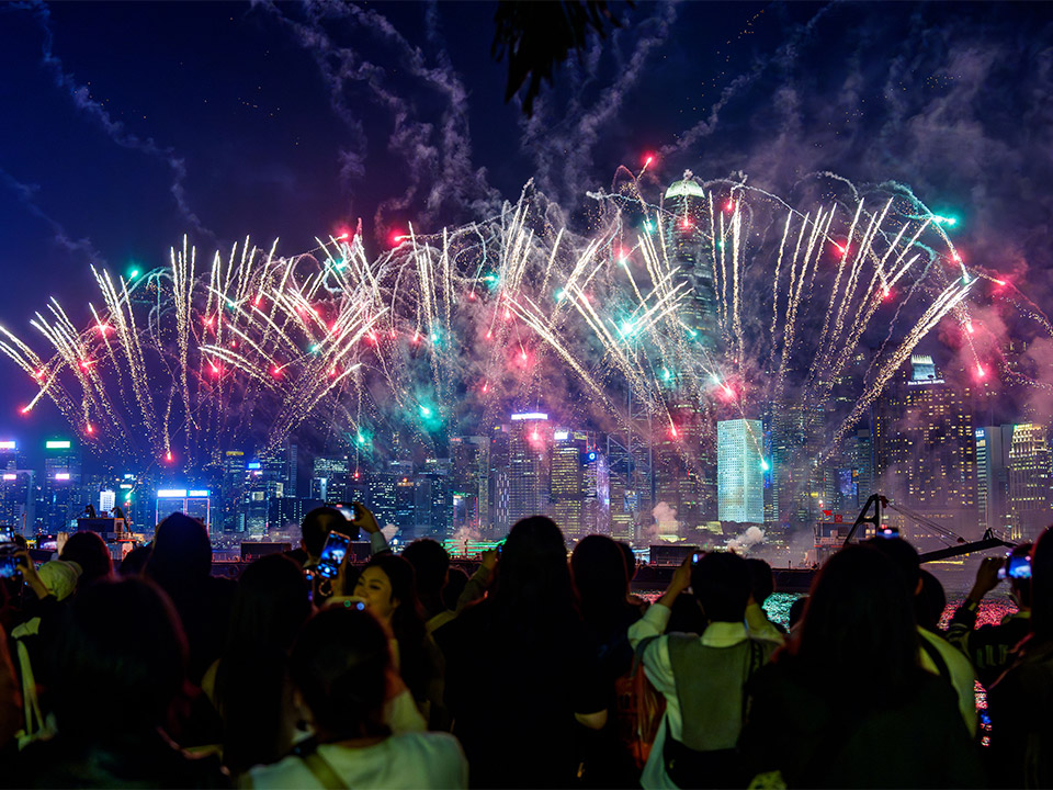 冬日维港水上烟火